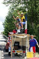 7. etappe Luneville - Karlsruhe 228,5 km
Franz�sische Radfans am Rande der Strecke nach Karlsruhe
[� by J�rgen Burkhardt, B�renhofstra�e 25, 70771 Leinfelden-Echterdingen. Telefon 0711/791424, Fax 0711/791437.Postbank Stuttgart(BLZ 600 100 70) Konto 234130-708) www.radsportfoto.de. Bitte zwei Belegexemplare zusenden. Nutzung ist honorarpflichtig gemaess MFM zzgl. 16% MWSt. Drittrechte sind nicht geklaert. NO MODEL RELEASE. Jede Weitergabe dieses Materials an Dritte ohne ausdrueckliche Genehmigung ist untersagt.]

