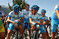 12. Etappe Briancon - Digne-les-Bains
Team Gerolsteiner am Start v.l.n.r. Michael Rich, Peter Wrolich, Georg Totschnig und Robert F�rster
[� by J�rgen Burkhardt, B�renhofstra�e 25, 70771 Leinfelden-Echterdingen. Telefon 0711/791424, Fax 0711/791437.Postbank Stuttgart(BLZ 600 100 70) Konto 234130-708) www.radsportfoto.de. Bitte zwei Belegexemplare zusenden. Nutzung ist honorarpflichtig gemaess MFM zzgl. 16% MWSt. Drittrechte sind nicht geklaert. NO MODEL RELEASE. Jede Weitergabe dieses Materials an Dritte ohne ausdrueckliche Genehmigung ist untersagt.]

