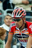 Etappe Grenoble - Courchevel
Axel Merckx, Davitamon - Lotto
[� by J�rgen Burkhardt, B�renhofstra�e 25, 70771 Leinfelden-Echterdingen. Telefon 0711/791424, Fax 0711/791437.Postbank Stuttgart(BLZ 600 100 70) Konto 234130-708) www.radsportfoto.de. Bitte zwei Belegexemplare zusenden. Nutzung ist honorarpflichtig gemaess MFM zzgl. 16% MWSt. Drittrechte sind nicht geklaert. NO MODEL RELEASE. Jede Weitergabe dieses Materials an Dritte ohne ausdrueckliche Genehmigung ist untersagt.]

