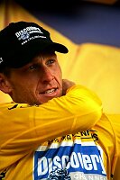Etappe Grenoble - Courchevel
Lance Armstrong, Discovery Channel Team, im gelben Trikot 
[� by J�rgen Burkhardt, B�renhofstra�e 25, 70771 Leinfelden-Echterdingen. Telefon 0711/791424, Fax 0711/791437.Postbank Stuttgart(BLZ 600 100 70) Konto 234130-708) www.radsportfoto.de. Bitte zwei Belegexemplare zusenden. Nutzung ist honorarpflichtig gemaess MFM zzgl. 16% MWSt. Drittrechte sind nicht geklaert. NO MODEL RELEASE. Jede Weitergabe dieses Materials an Dritte ohne ausdrueckliche Genehmigung ist untersagt.]

