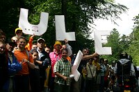 8. Etappe Pforzheim - Gerardmer
Ullrich-Fans am Dobel
[� by J�rgen Burkhardt, B�renhofstra�e 25, 70771 Leinfelden-Echterdingen. Telefon 0711/791424, Fax 0711/791437.Postbank Stuttgart(BLZ 600 100 70) Konto 234130-708) www.radsportfoto.de. Bitte zwei Belegexemplare zusenden. Nutzung ist honorarpflichtig gemaess MFM zzgl. 16% MWSt. Drittrechte sind nicht geklaert. NO MODEL RELEASE. Jede Weitergabe dieses Materials an Dritte ohne ausdrueckliche Genehmigung ist untersagt.]

