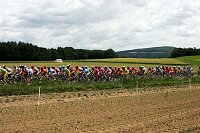 Fahrerfeld
GP des Kantons Aargau, UCI Europe Tour  2005
[� by J�rgen Burkhardt, B�renhofstra�e 25, 70771 Leinfelden-Echterdingen. Telefon 0711/791424, Fax 0711/791437.Postbank Stuttgart(BLZ 600 100 70) Konto 234130-708) www.radsportfoto.de. Bitte zwei Belegexemplare zusenden. Nutzung ist honorarpflichtig gemaess MFM zzgl. 16% MWSt. Drittrechte sind nicht geklaert. NO MODEL RELEASE. Jede Weitergabe dieses Materials an Dritte ohne ausdrueckliche Genehmigung ist untersagt.]

