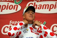 7. Etappe Luneville - Karlsruhe 228,5 km
Fabian Wegmann im Punktetrikot
[� by J�rgen Burkhardt, B�renhofstra�e 25, 70771 Leinfelden-Echterdingen. Telefon 0711/791424, Fax 0711/791437.Postbank Stuttgart(BLZ 600 100 70) Konto 234130-708) www.radsportfoto.de. Bitte zwei Belegexemplare zusenden. Nutzung ist honorarpflichtig gemaess MFM zzgl. 16% MWSt. Drittrechte sind nicht geklaert. NO MODEL RELEASE. Jede Weitergabe dieses Materials an Dritte ohne ausdrueckliche Genehmigung ist untersagt.]


