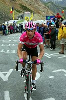 11. Etappe Courchevel - Briancon 173 km
Matthias KESSLER, T-Mobile Team
[� by J�rgen Burkhardt, B�renhofstra�e 25, 70771 Leinfelden-Echterdingen. Telefon 0711/791424, Fax 0711/791437.Postbank Stuttgart(BLZ 600 100 70) Konto 234130-708) www.radsportfoto.de. Bitte zwei Belegexemplare zusenden. Nutzung ist honorarpflichtig gemaess MFM zzgl. 16% MWSt. Drittrechte sind nicht geklaert. NO MODEL RELEASE. Jede Weitergabe dieses Materials an Dritte ohne ausdrueckliche Genehmigung ist untersagt.]

